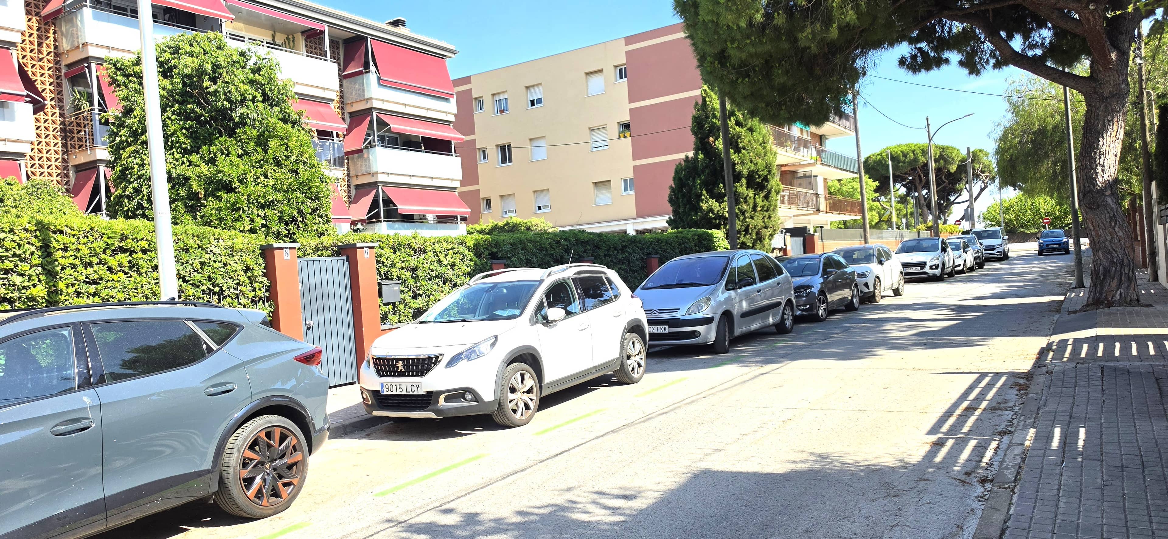 INVERSORES: local en segunda linea de mar, calle 10 Nº 8, castelldefels